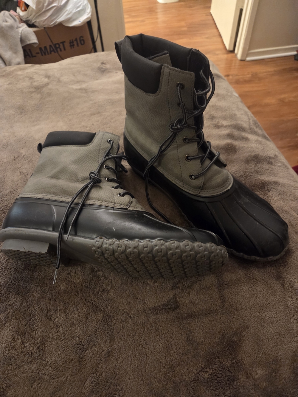 Weatherproof Leather Vintage Olive and Black Lace-Up Duck Boots - Picture 7 of 7